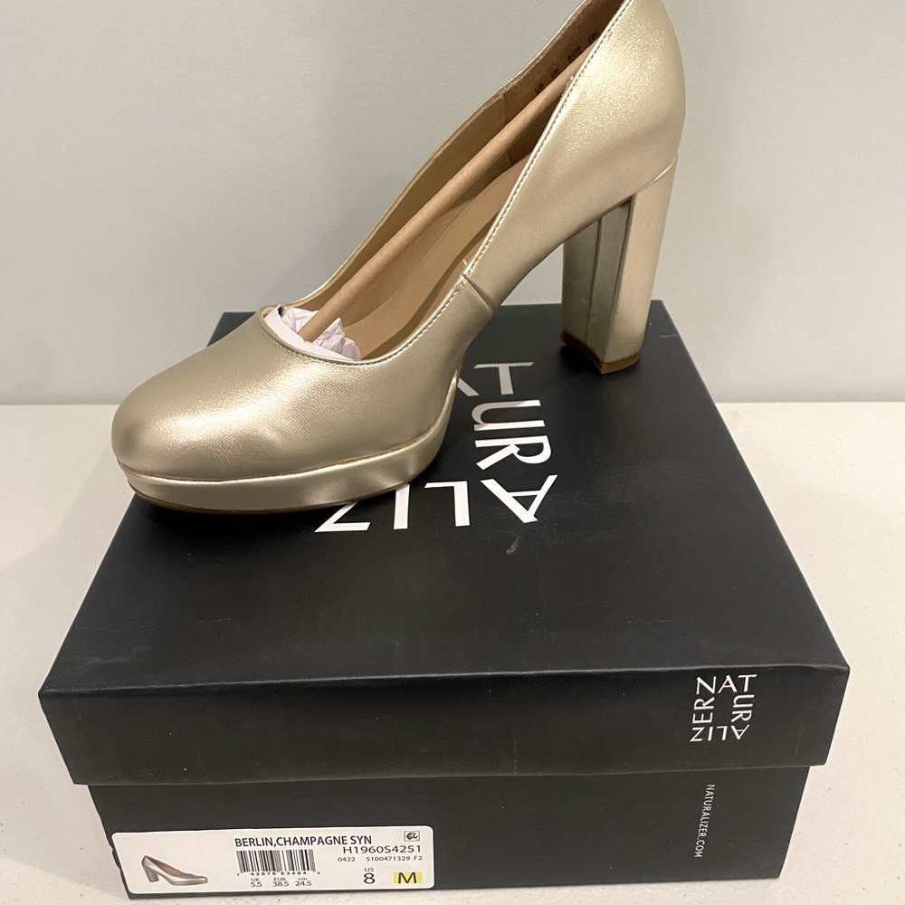 Stuart Weitzman Block heels, size 8